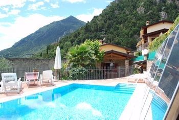 B&B Villa Fior Di Loto Лимоне-суль-Гарда Экстерьер фото